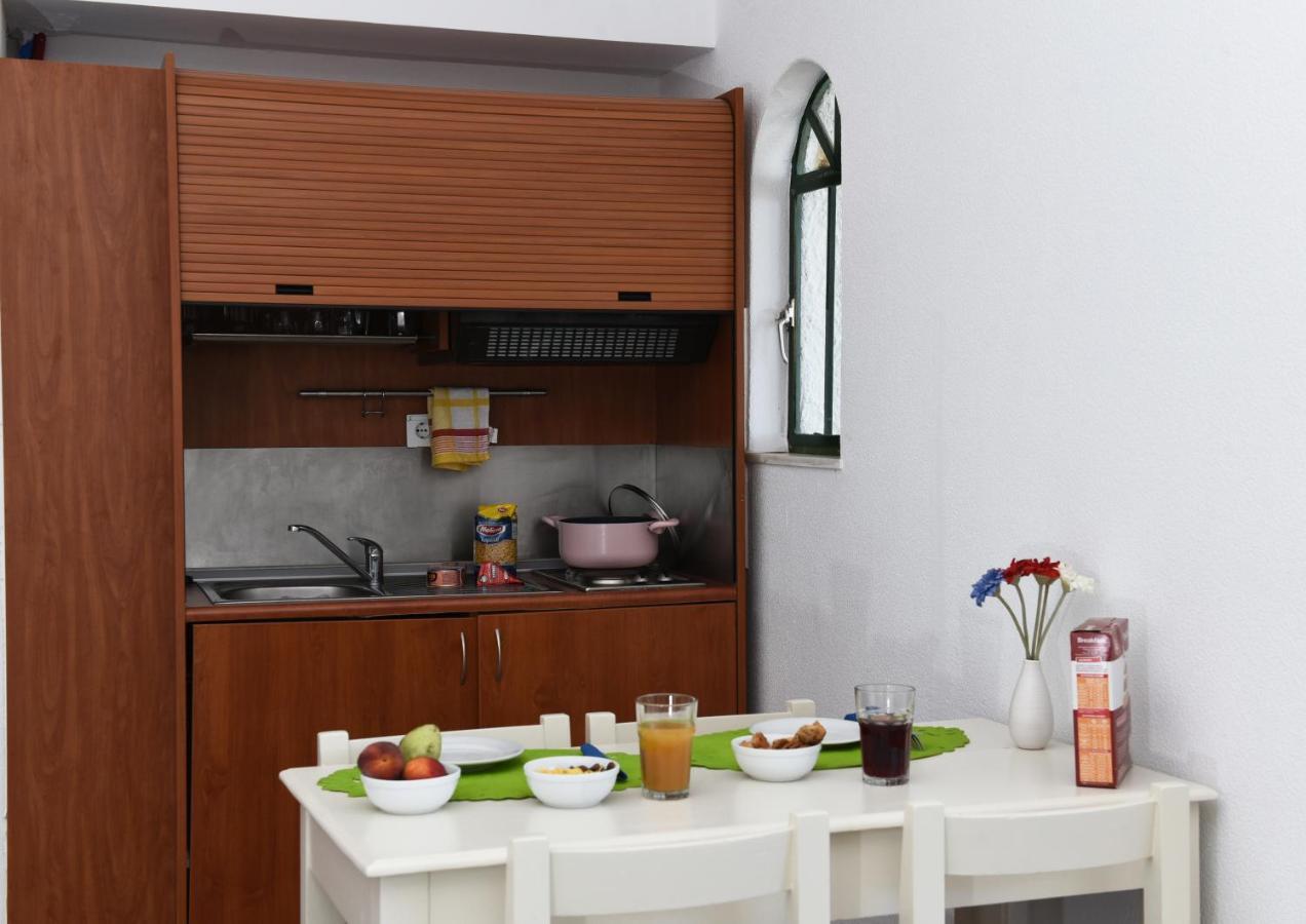 Phaistos Hotel تولو المظهر الخارجي الصورة